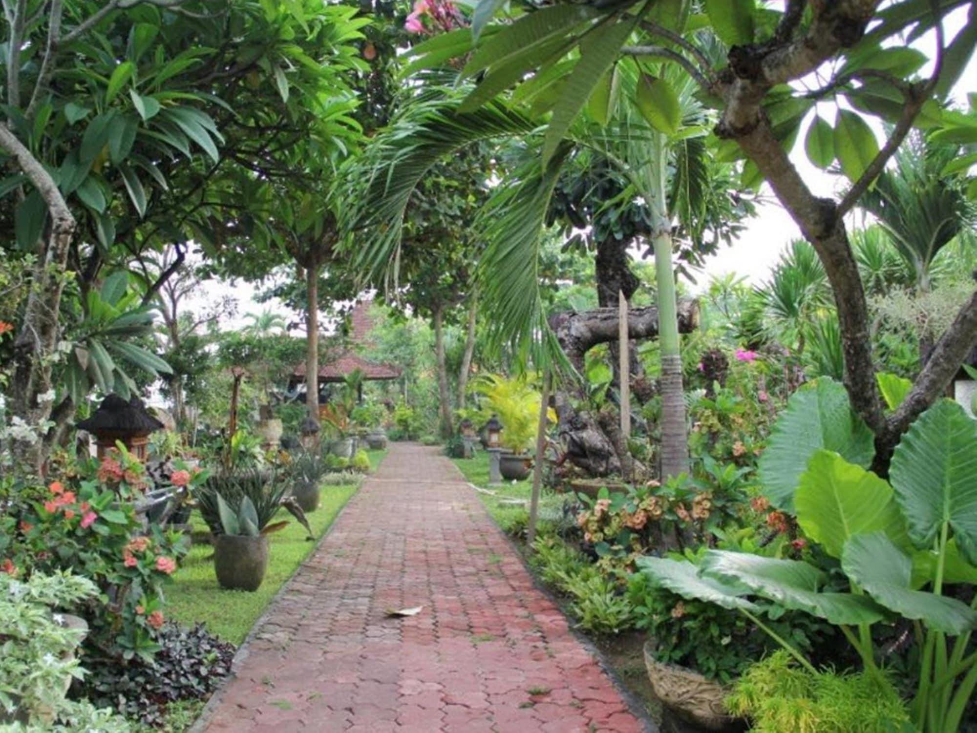 Gazebo Beach Hotel Sanur Exteriör bild