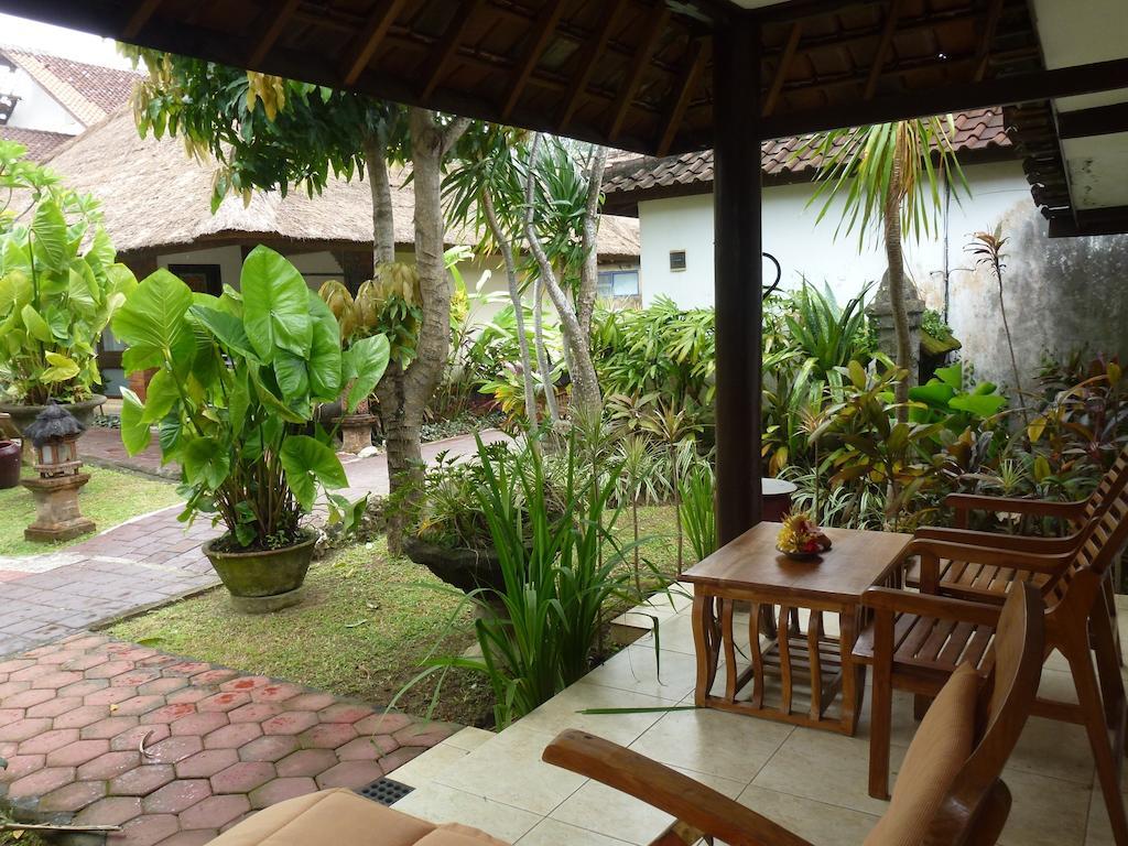 Gazebo Beach Hotel Sanur Exteriör bild