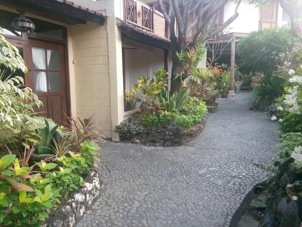 Gazebo Beach Hotel Sanur Exteriör bild